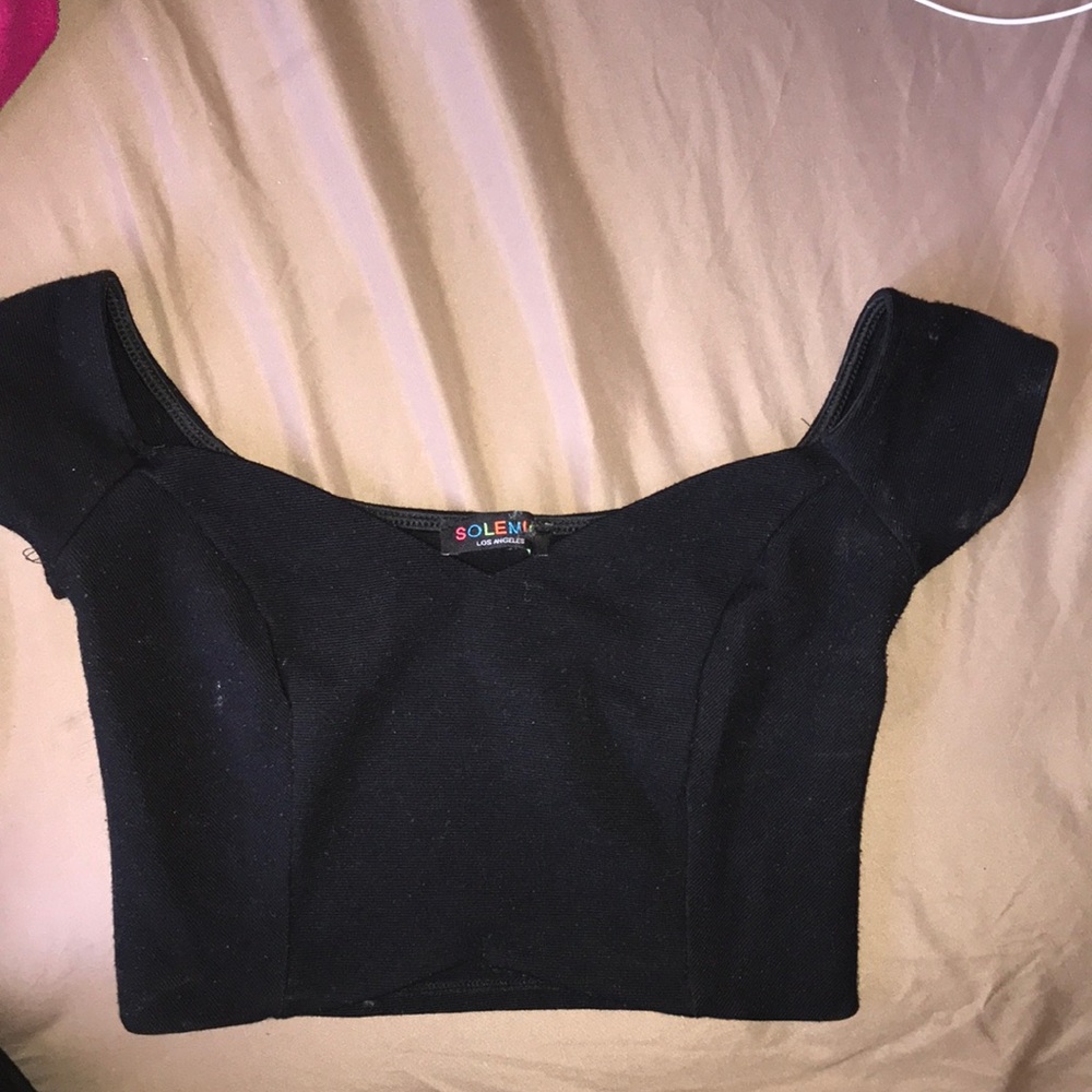 Black crop top